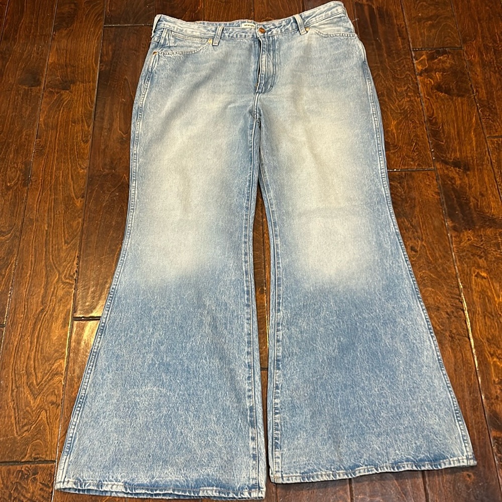Wrangler flare jeans💥New